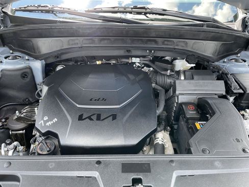 Used 2023 Kia Telluride LX AWD/4WD image 11