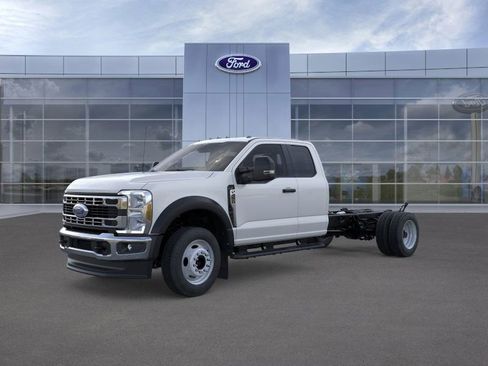 New 2026 Ford F450 XL w/ XL Chrome Package image 1