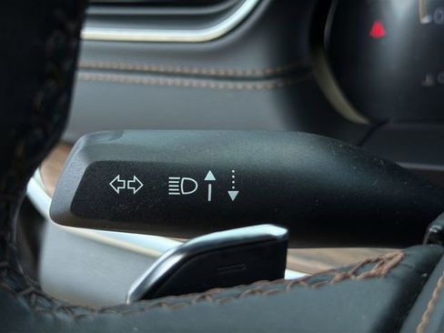 Used 2025 Jeep Grand Cherokee Summit image 33