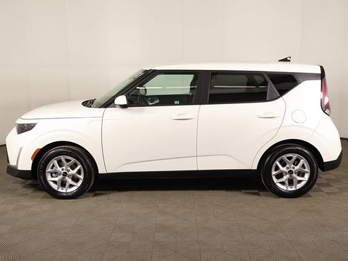 Certified 2025 Kia Soul LX w/ LX Technology Package image 16