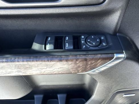 Used 2021 GMC Sierra 2500 Denali w/ Denali Ultimate Package image 21