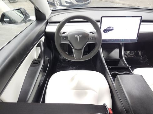 Used 2019 Tesla Model 3 Long Range image 28