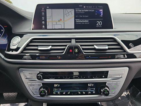 Used 2022 BMW ALPINA B7 xDrive w/ Luxury Rear Seating Package image 20