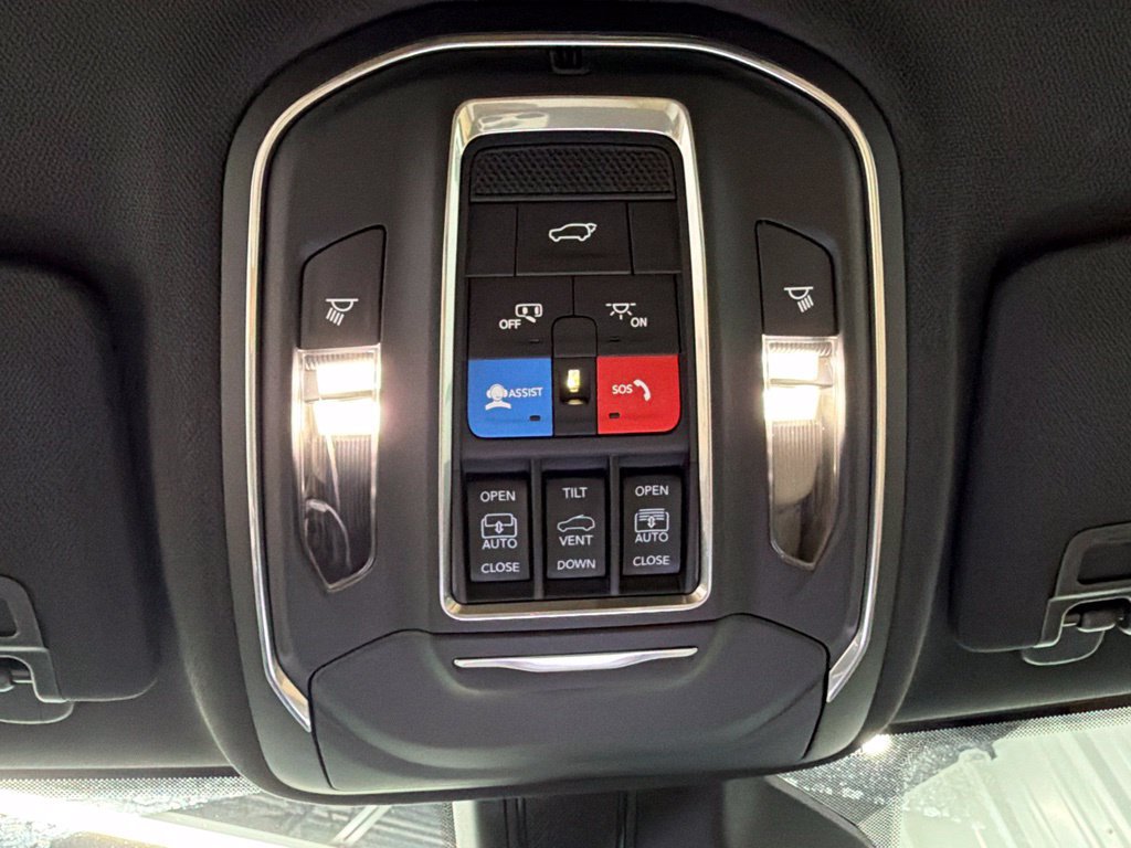 New 2027 Jeep Grand Cherokee Limited RWD image 21