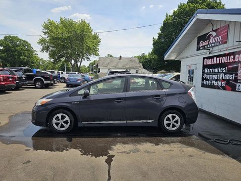 Used 2012 Toyota Prius Four FWD image 6