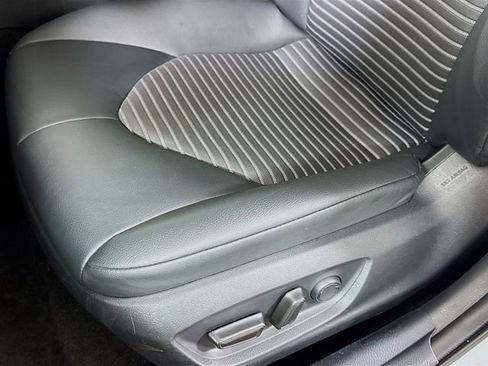 Certified 2023 Toyota Camry SE image 15