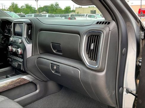 Used 2022 GMC Sierra 1500 Elevation w/ Preferred Package image 19