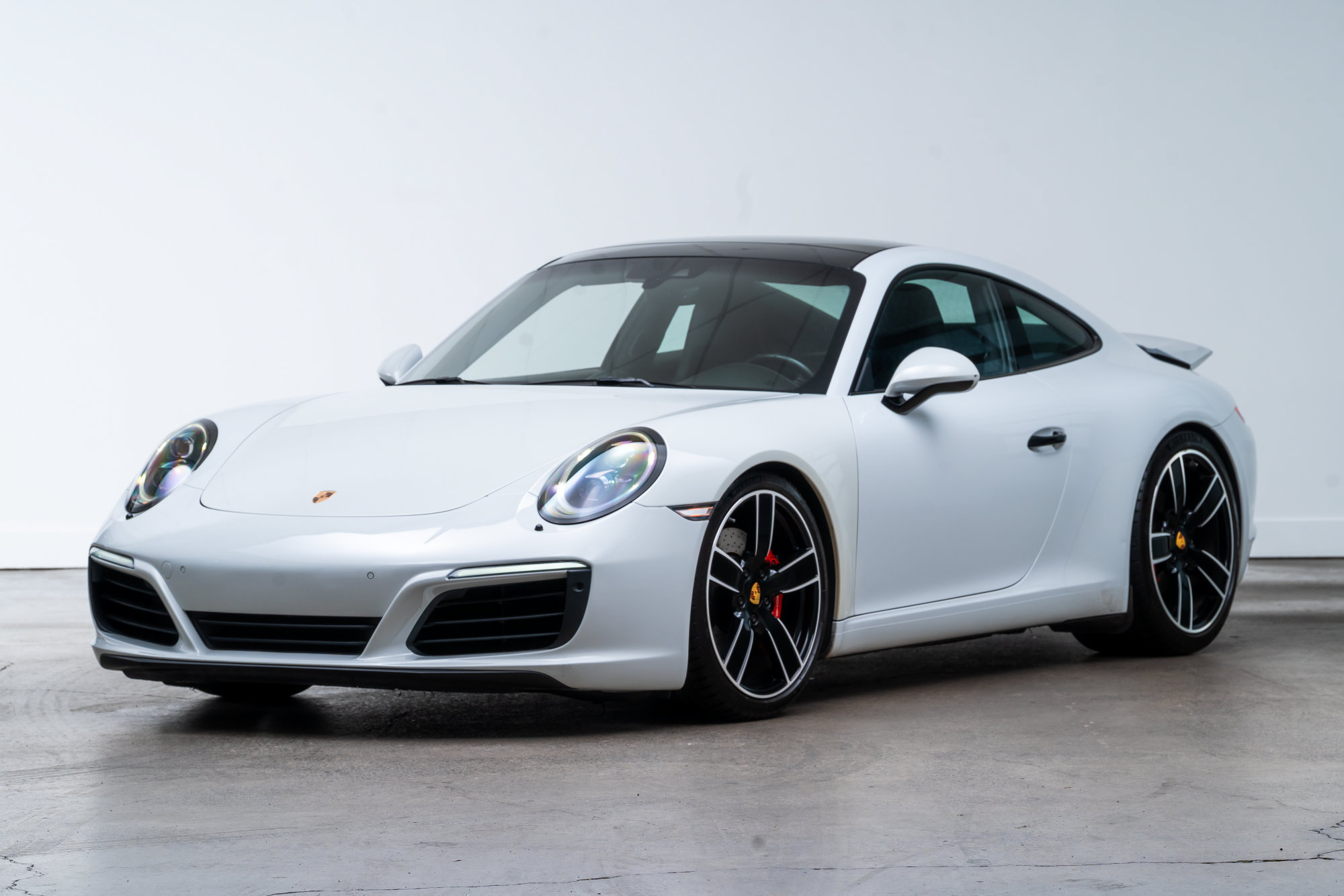 Used 2017 Porsche 911 Carrera S RWD image 3