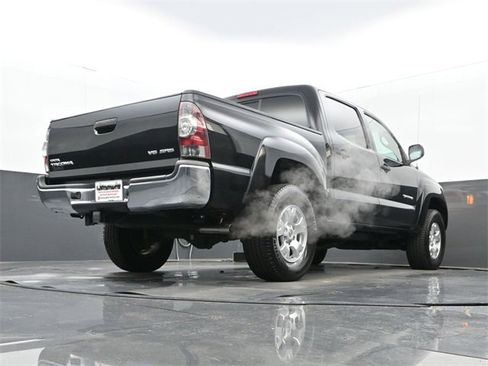 Used 2011 Toyota Tacoma Base image 26