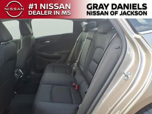 Used 2025 Chevrolet Malibu LT FWD image 26