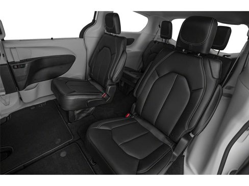 Certified 2023 Chrysler Pacifica Limited image 17