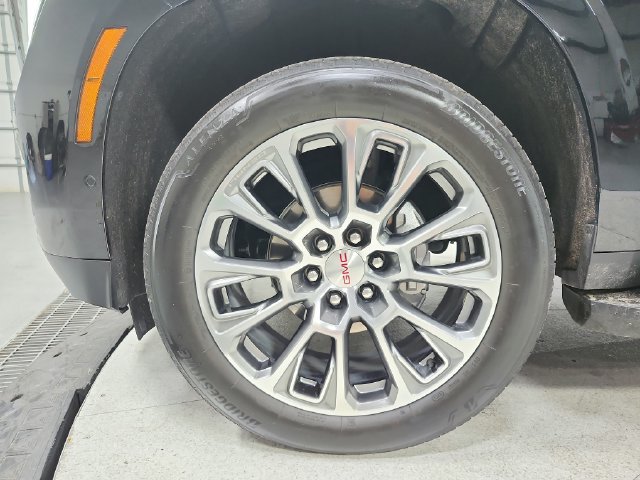 Used 2025 GMC Yukon Denali AWD/4WD image 47