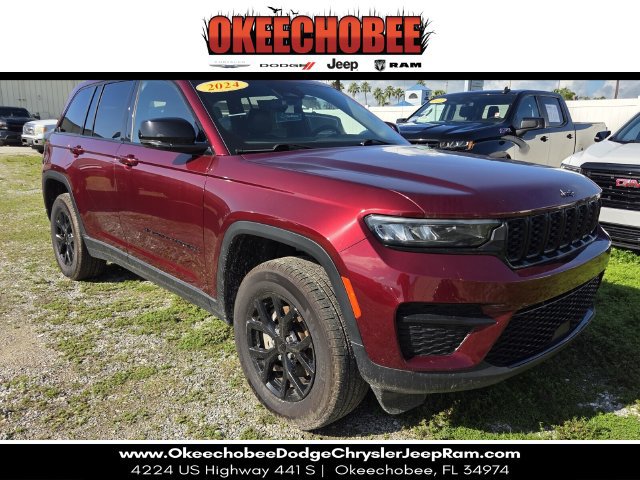 Used 2024 Jeep Grand Cherokee Altitude AWD/4WD image 1