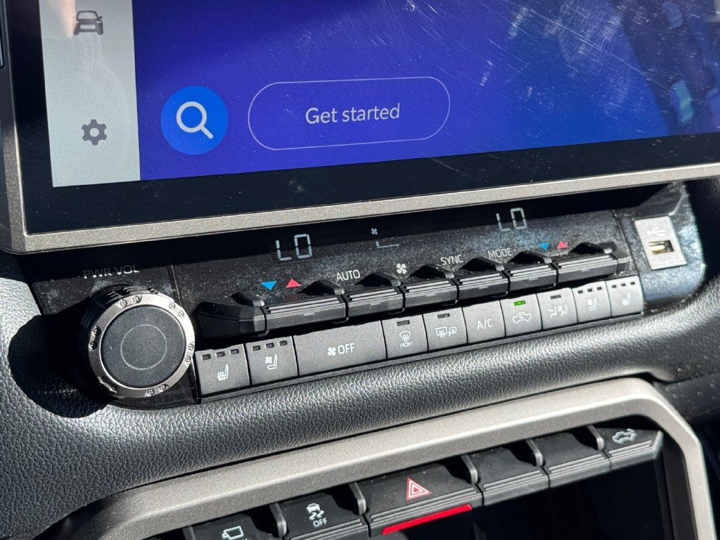 Certified 2025 Toyota Tundra Limited AWD/4WD image 23