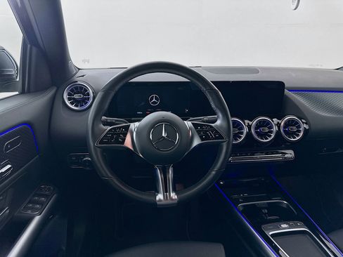 Certified 2025 Mercedes-Benz GLA 250 4MATIC image 24