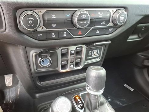 New 2026 Jeep Gladiator Sport image 10