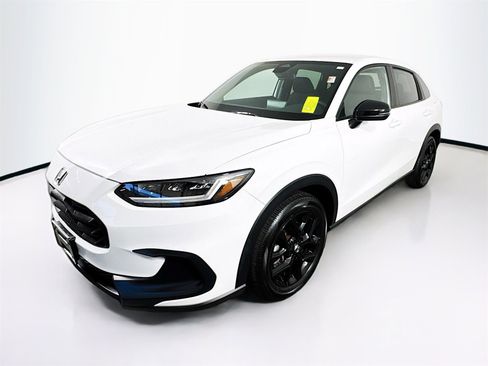 Used 2024 Honda HR-V Sport image 3