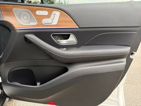 Used 2025 Mercedes-Benz GLE 350 4MATIC image 30