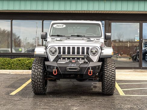 Used 2018 Jeep Wrangler Unlimited Rubicon AWD/4WD image 2