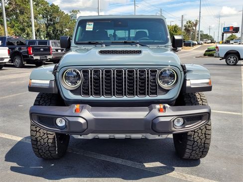 New 2025 Jeep Gladiator Mojave image 9