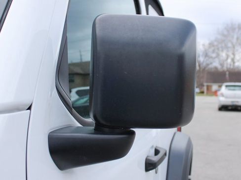 Used 2024 Jeep Wrangler Sport image 7