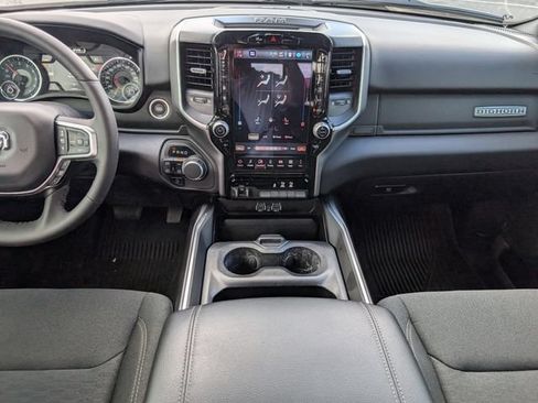 Used 2025 RAM 1500 Big Horn AWD/4WD image 7