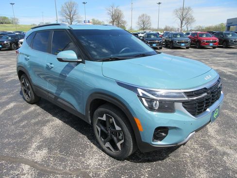 Used 2024 Kia Seltos EX image 7