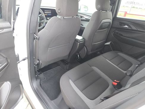 Used 2025 Chevrolet TrailBlazer LT AWD/4WD image 27