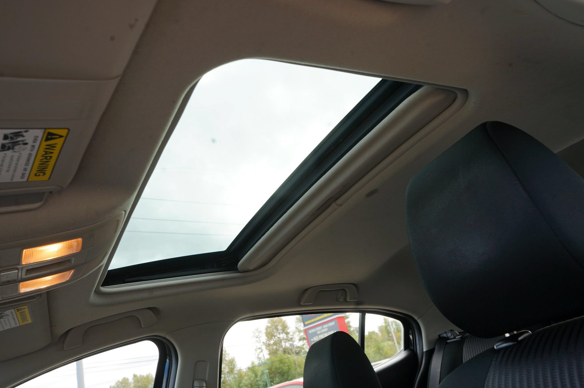 Used 2014 MAZDA MAZDA3 i Touring w/ Moonroof Package 1 FWD image 16
