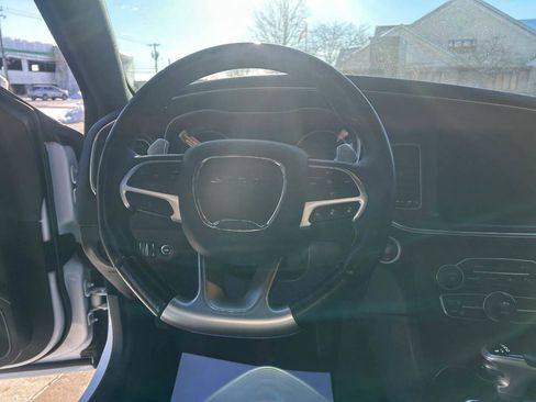 Used 2018 Dodge Charger SRT w/ Technology Group image 16