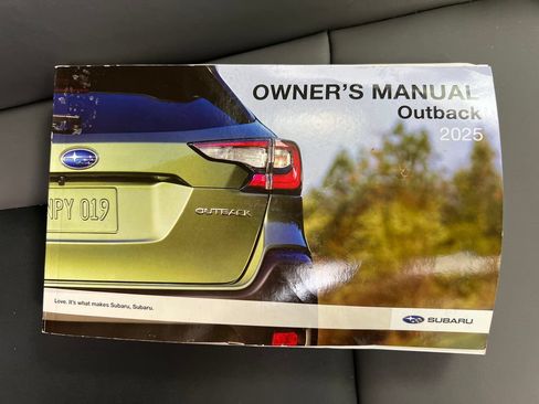 Used 2025 Subaru Outback Onyx Edition AWD/4WD image 34