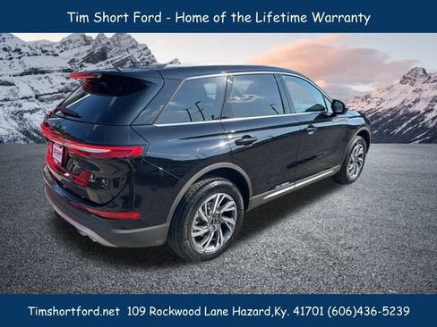 New 2025 Lincoln Corsair AWD w/ Towing Package image 4