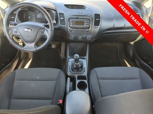 Used 2017 Kia Forte LX image 13