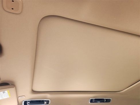 New 2026 Land Rover Range Rover SE image 18