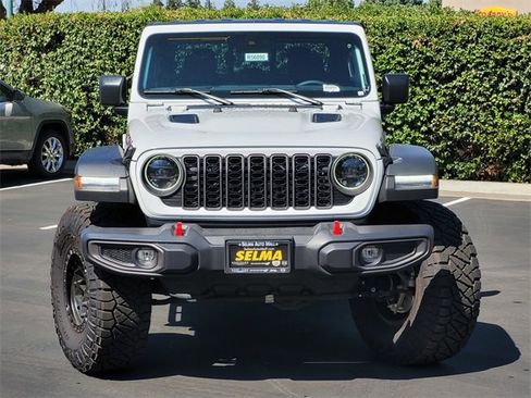 New 2024 Jeep Gladiator Rubicon image 2