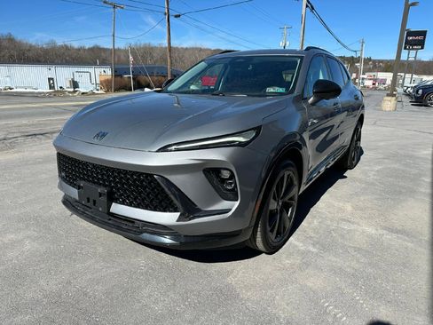 Certified 2025 Buick Envision Sport Touring image 1