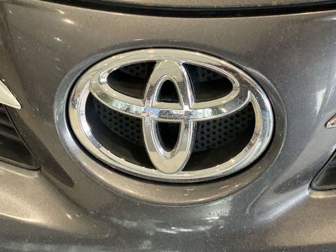 Used 2015 Toyota RAV4 LE image 10