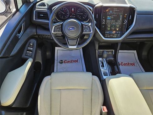 Used 2024 Subaru Ascent Premium w/ Convenience Package image 11