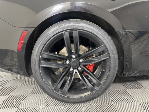 Used 2017 Chevrolet Camaro LT image 10