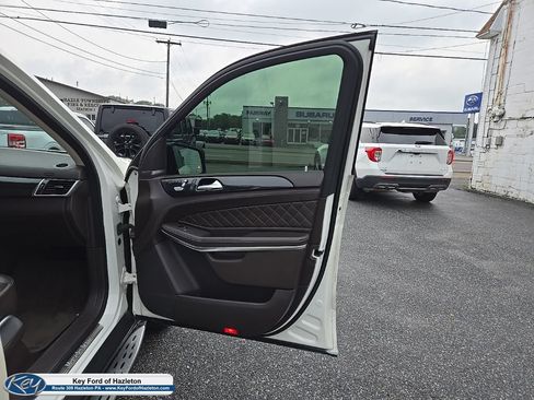 Used 2018 Mercedes-Benz GLS 550 4MATIC image 18