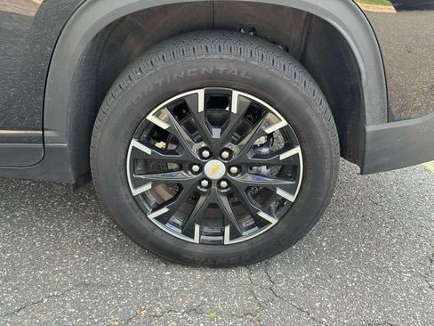 Used 2026 Chevrolet Traverse LT w/ Sun and Wheel Package AWD/4WD image 11