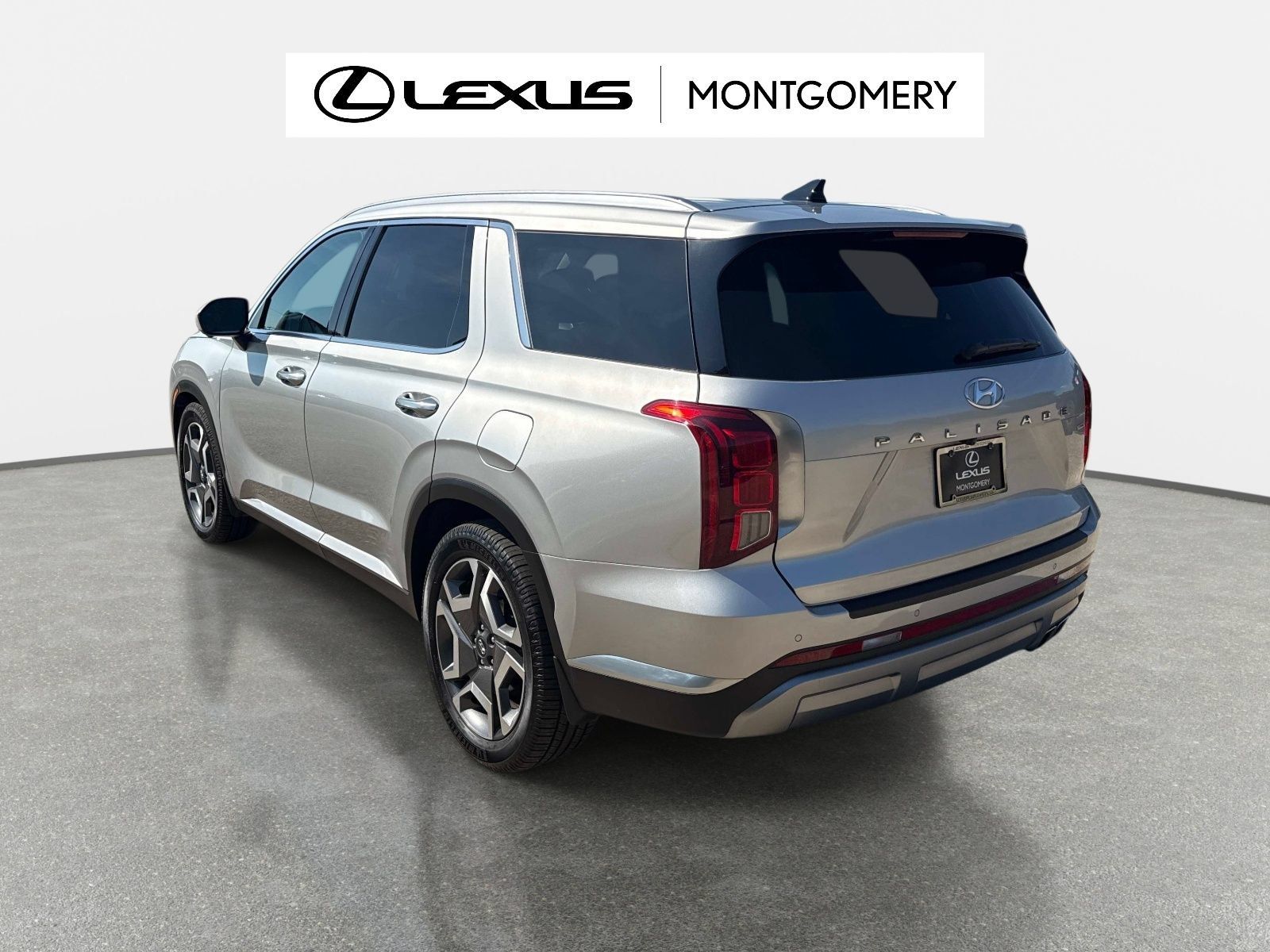 Used 2024 Hyundai Palisade Limited AWD/4WD image 5