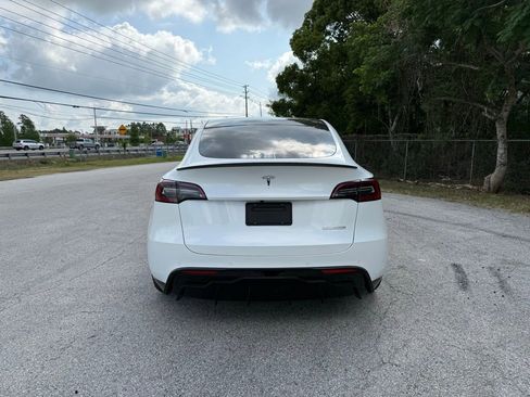 Used 2022 Tesla Model Y Performance AWD/4WD image 13