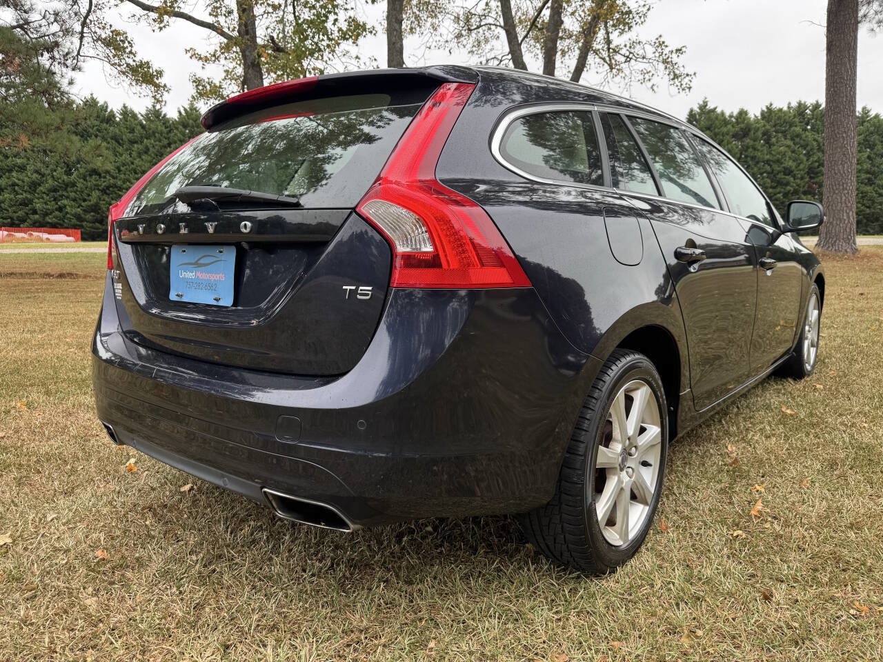 Used 2016 Volvo V60 T5 Premier w/ Convenience Package FWD image 7