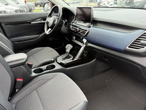 Used 2023 Kia Seltos S w/ Navigation Package FWD image 13