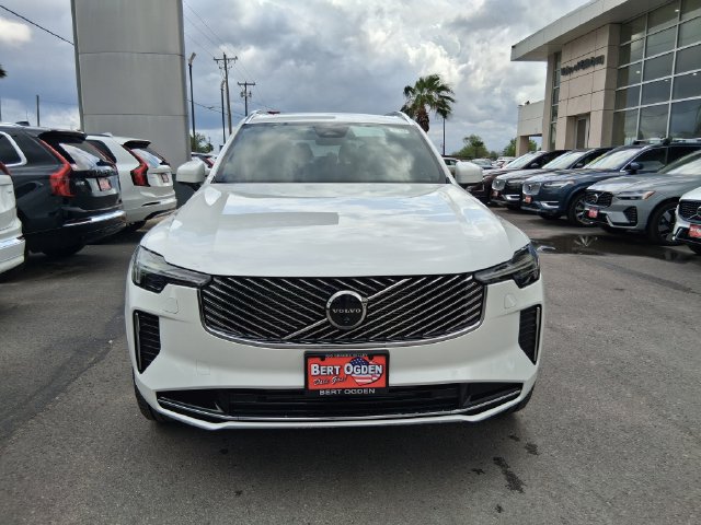 New 2026 Volvo XC90 T8 Plus w/ Protection Package Premier AWD/4WD image 2