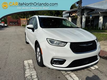 Used 2023 Chrysler Pacifica Touring-L
