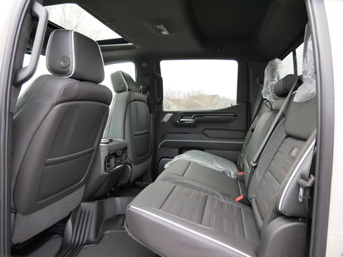New 2026 GMC Sierra 1500 AT4X w/ LPO, Black Badging Package AWD/4WD image 12