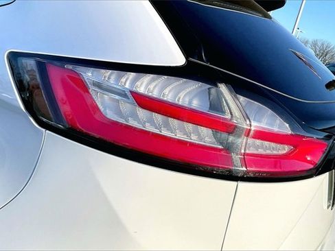 Used 2023 Ford Edge SEL image 29