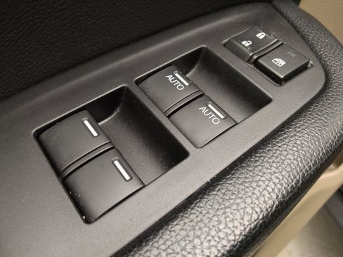 Used 2018 Honda Pilot Touring image 27